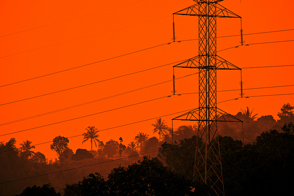 transformers-powertransformers-mini-trafo-substations-naufan-rusyda-faikar-unsplash